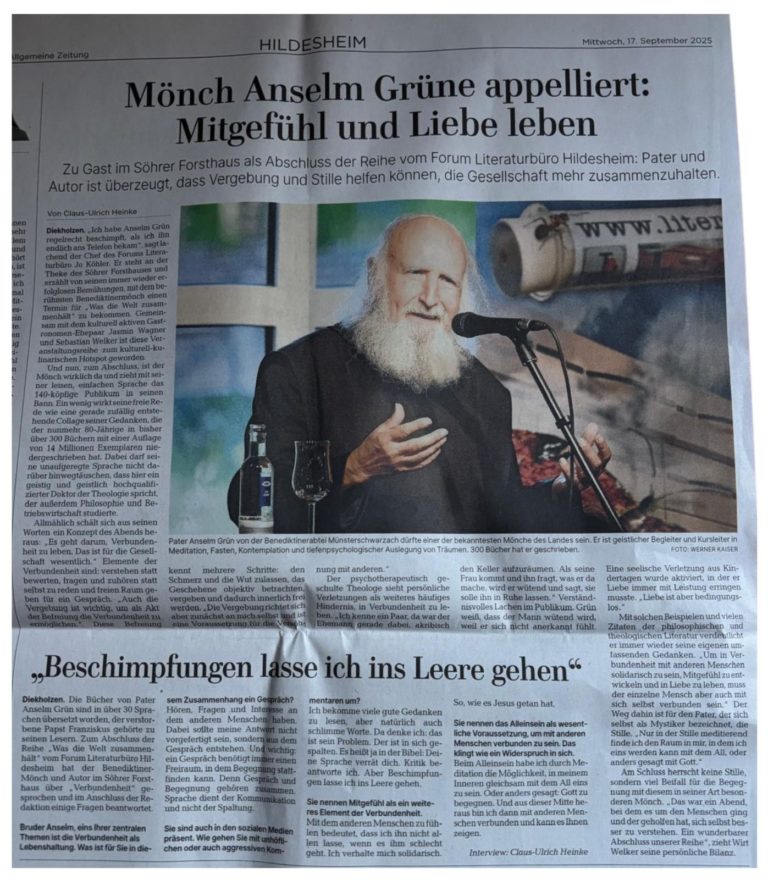 Ein Artikel aus der HiAZ über die Lesung mit Anselm Grün vom 17.09.2025