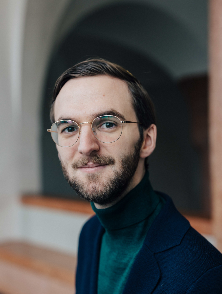 Porträtfoto von Levi Israel Ufferfilge